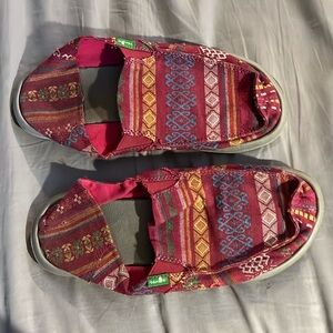 Sanuk shoes men’s size 6